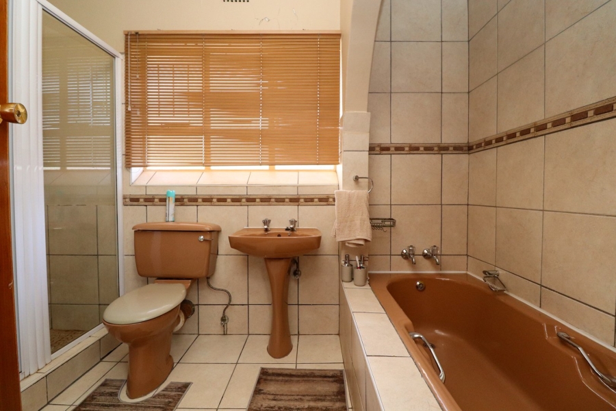3 Bedroom Property for Sale in Wilkoppies North West